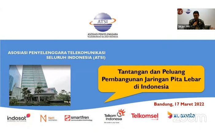 Tantangan dan peluang pembangunan jaringan pita lebar di Indonesia