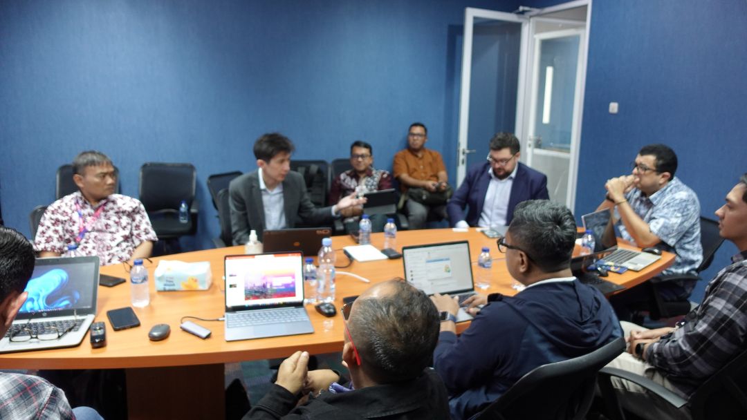 Suasana pertemuan antara delegasi ATSI dan GSMA membahas tata kelola spektrum